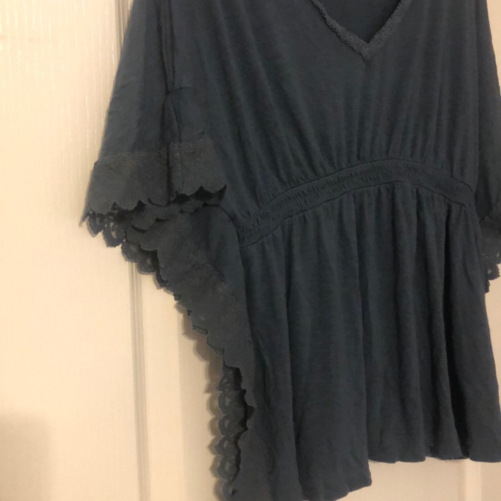 Blue top - Picture 2 of 2